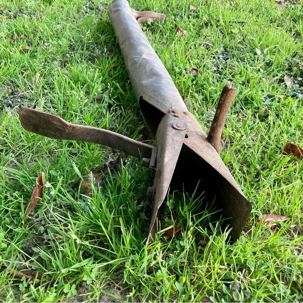 Antique Cultivator Garden Tool Seed Planter 33” Long Wood Handle - Picture 8 of 15